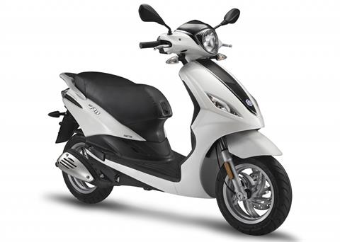 2017 Piaggio Fly 50 4V in Seaside, California