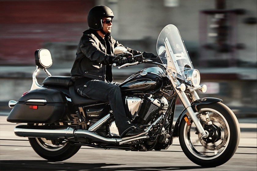 Glide as well 2015 Yamaha Star Stratoliner likewise 2016 Yamaha V Star ...